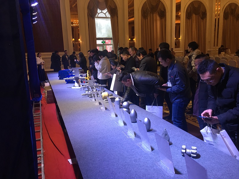 双耀高压泵及喷头产品展示台图2